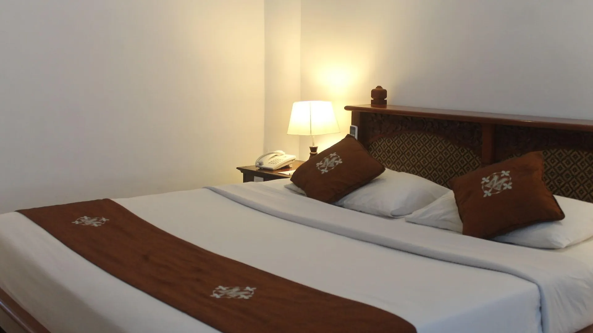 Отель Melasti Kuta Bungalows & Spa