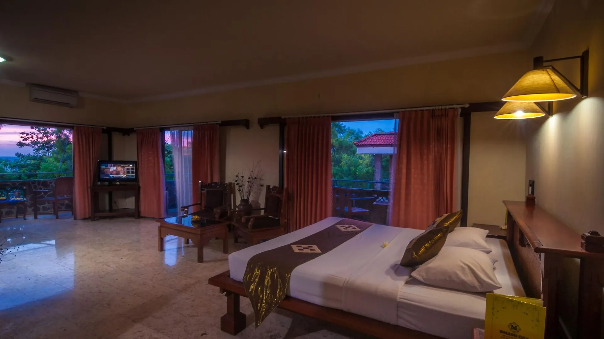 Отель Melasti Kuta Bungalows & Spa