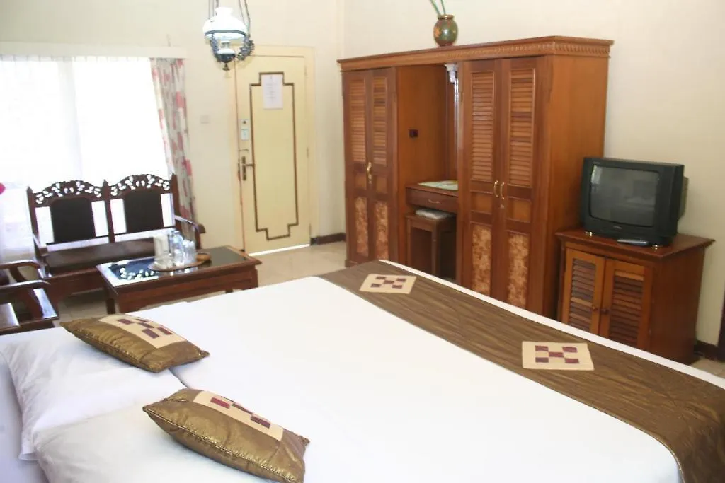 Melasti Kuta Bungalows & Spa 3*, Кута Индонезия